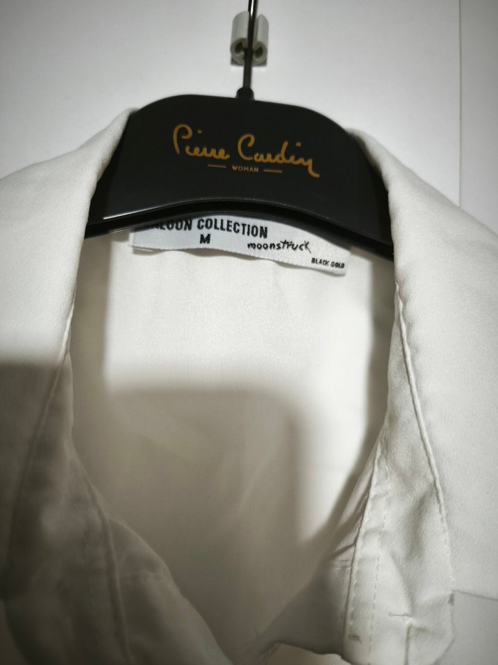 Düğmeli Kolsuz Beyaz Gömlek - Görsel 2