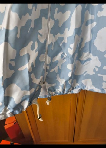 Mavi Kamuflaj Desenli Uzun Kadın Yağmurluk - Görsel 5