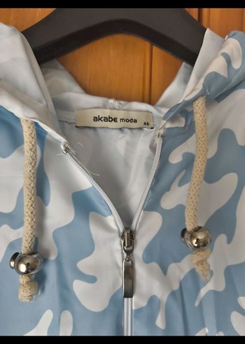 Mavi Kamuflaj Desenli Uzun Kadın Yağmurluk - Görsel 3