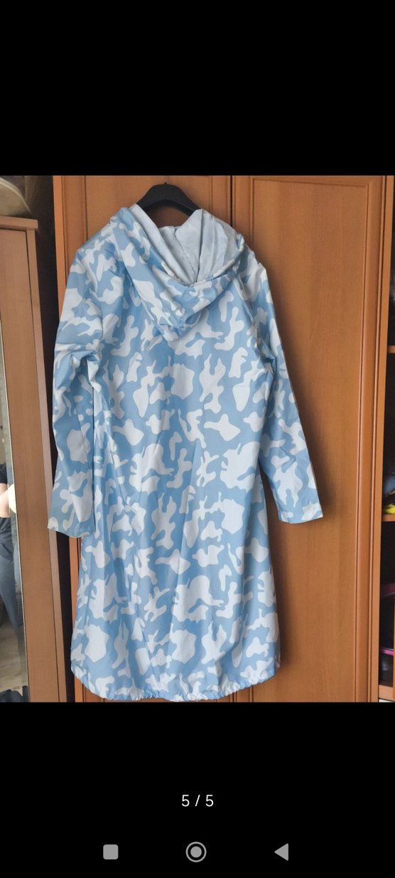 Mavi Kamuflaj Desenli Uzun Kadın Yağmurluk - Görsel 2