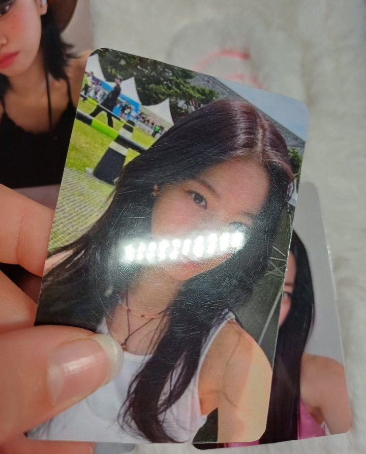 Le sserafim pvcli fanmade photocard - Görsel 3