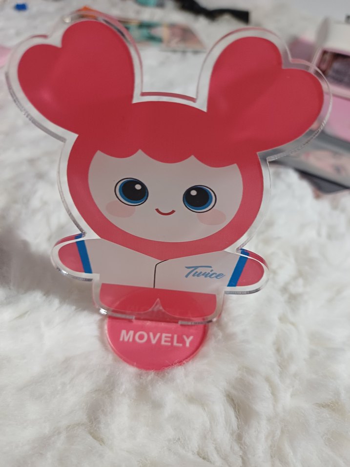 Momo twice stand movely - Görsel 3