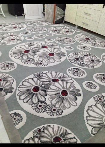 Gri Çiçek Desenli Modern Halı