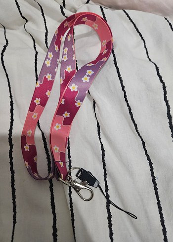 Çiçek Desenli Renkli Kadın Kart Askısı - Görsel 2