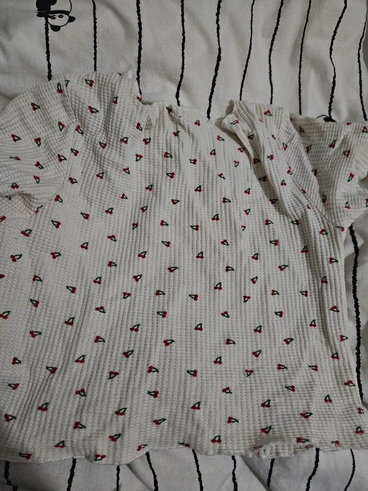 Beyaz Kirazlı Crop Koton - Görsel 3