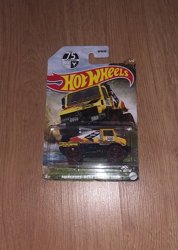 HOTWHEELS MERCEDES BENZ UNİMOG 1300