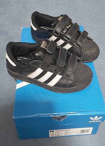 30 Beden siyah Renk Adidas superstar erkek cocuk ayakkabi