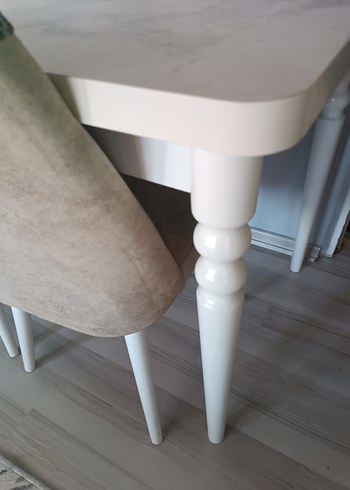  Beden Açılabilir Yemek masası ve 4 Adet Sandalyesi 75×120 cm