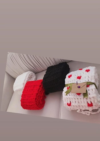 Nakışlı Beyaz kalpli atkı - Görsel 2