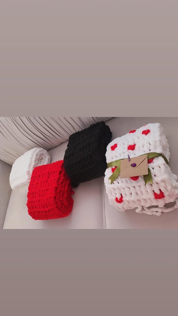 Nakışlı Beyaz kalpli atkı - Görsel 4