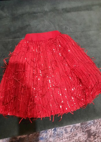 Kız Çocuk Kırmızı Nakışlı Fırfırlı Etek
