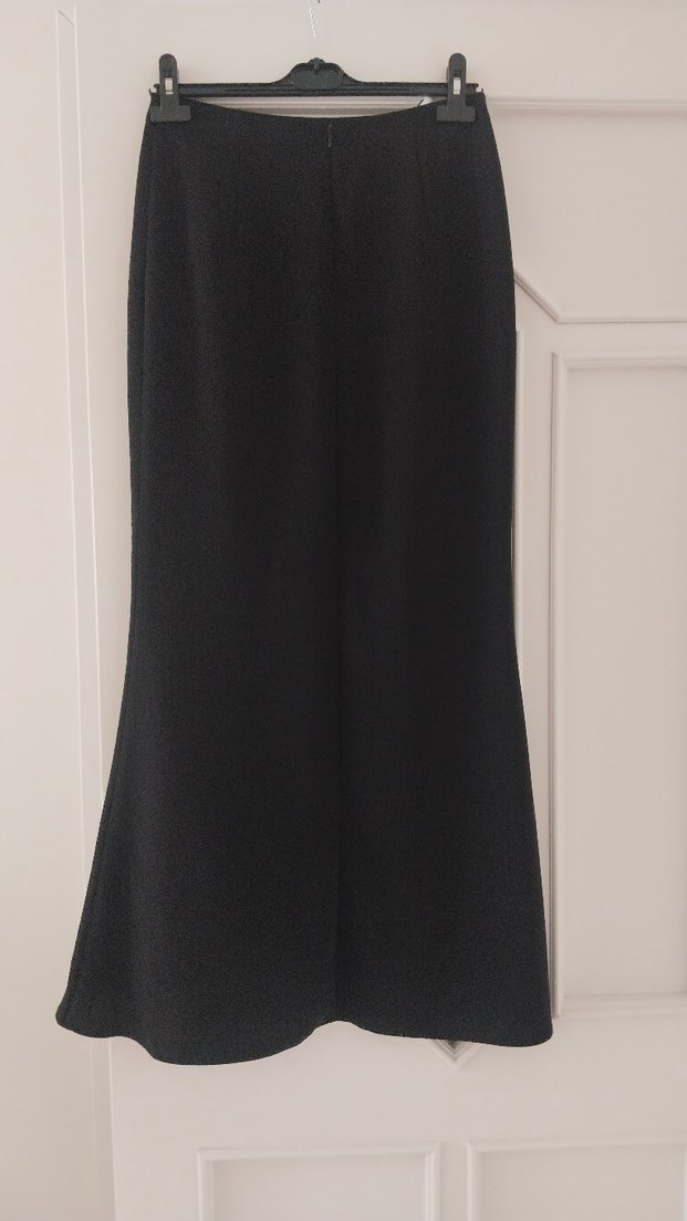 Siyah Drapeli Uzun Dar Kesim Etek - Görsel 3