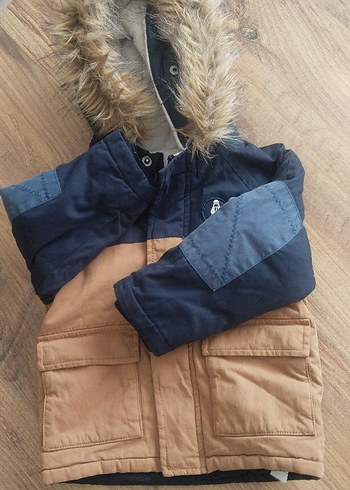 Kürklü Kapüşonlu Erkek Çocuk Mont - Görsel 3