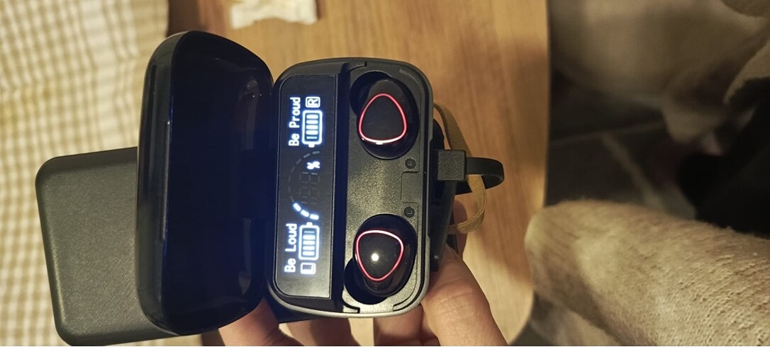Dijital göstergeli bluetooth kulaklık