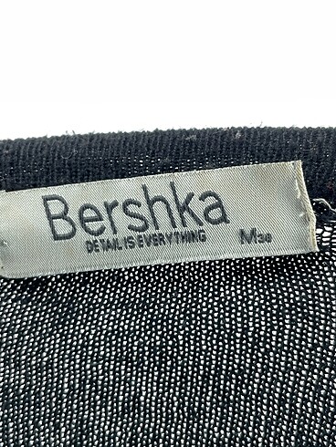 m Beden siyah Renk Bershka Hırka %70 İndirimli.