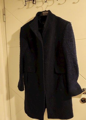 Siyah Örgü Kollu Yün Erkek Kaban - Görsel 2