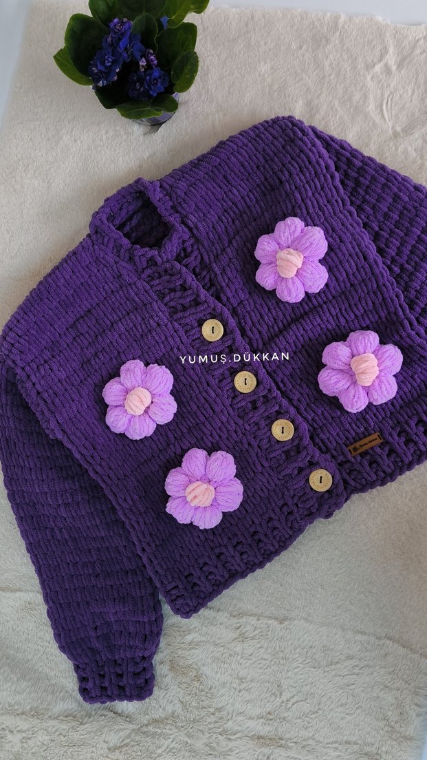Kız Çocuk Mor Nakışlı Örgü Hırka - Görsel 3