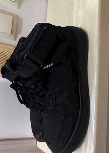 Siyah Spor Ayakkabı Bağcıklı - Görsel 2