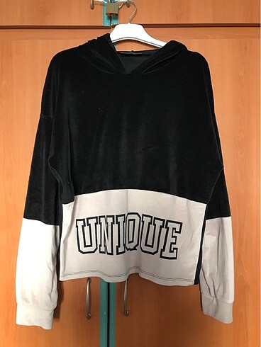 Sweattshirt