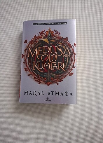 Beden Renk Medusanın ölü kumları 3 kitap