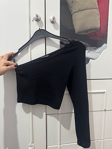 Tek Kollu Siyah Crop