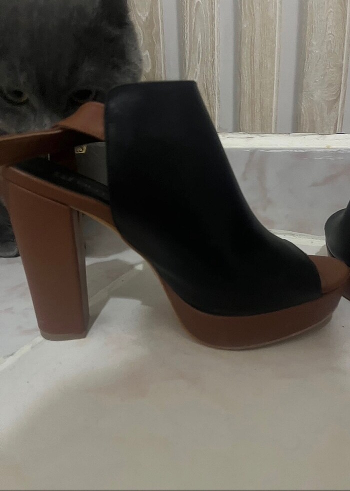 Topuklu ayakkabı - Görsel 4