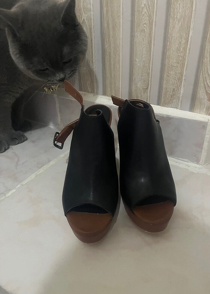 Topuklu ayakkabı - Görsel 3