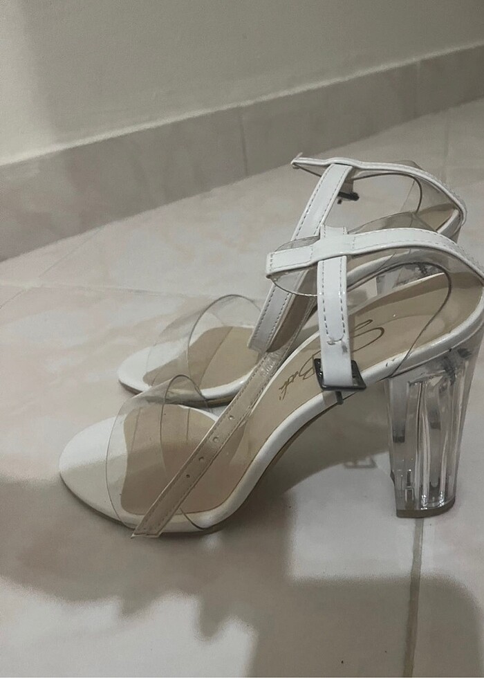 Topuklu ayakkabı - Görsel 2