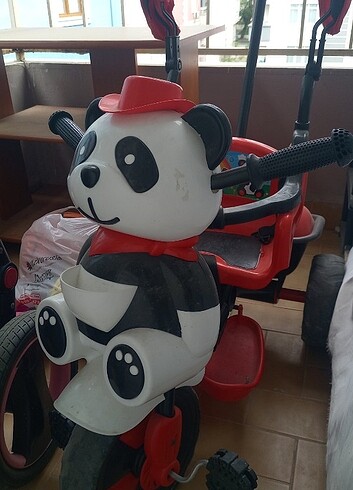Kırmızı Pandalı Bisiklet