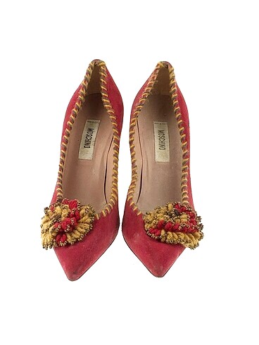 36 Beden Moschino Stiletto %70 İndirimli.