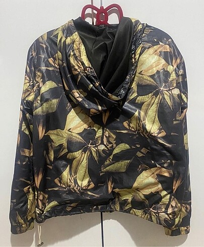 s Beden Pull&Bear Yağmurluk