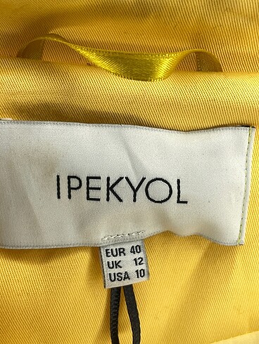 40 Beden sarı Renk ipekyol Trenchcoat %70 İndirimli.