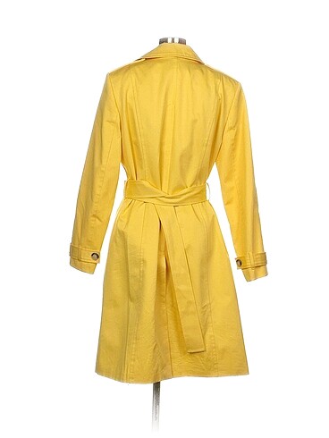40 Beden ipekyol Trenchcoat %70 İndirimli.