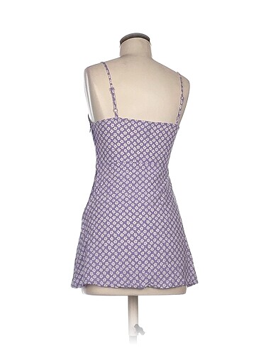 38 Beden H&M Mini Elbise %70 İndirimli.
