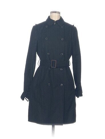 Zara Trenchcoat %70 İndirimli.