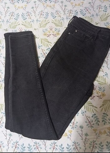 m Beden 2 adet kot pantolon