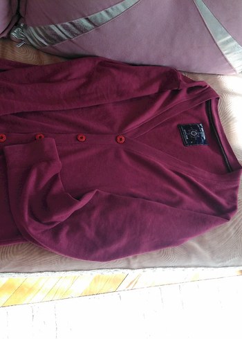 Bordo Düğmeli Kadın Hırka - Görsel 3