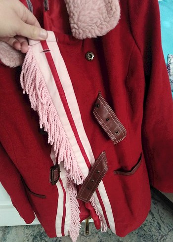 Kurk yakalı kırmızı kaban sıcacık tutuyor cok tarz - Görsel 3