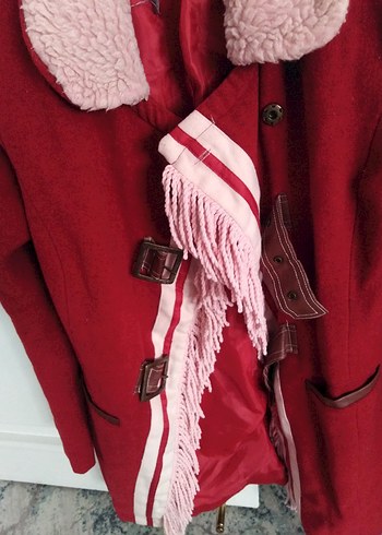 Kurk yakalı kırmızı kaban sıcacık tutuyor cok tarz - Görsel 2