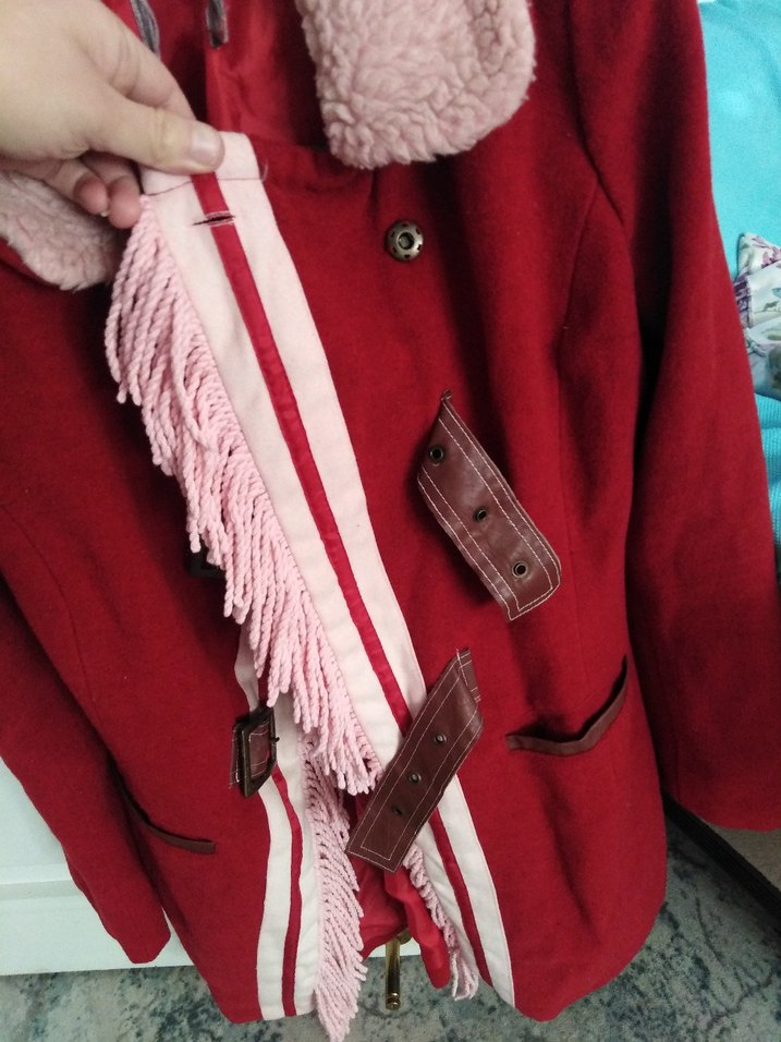 Kurk yakalı kırmızı kaban sıcacık tutuyor cok tarz - Görsel 3