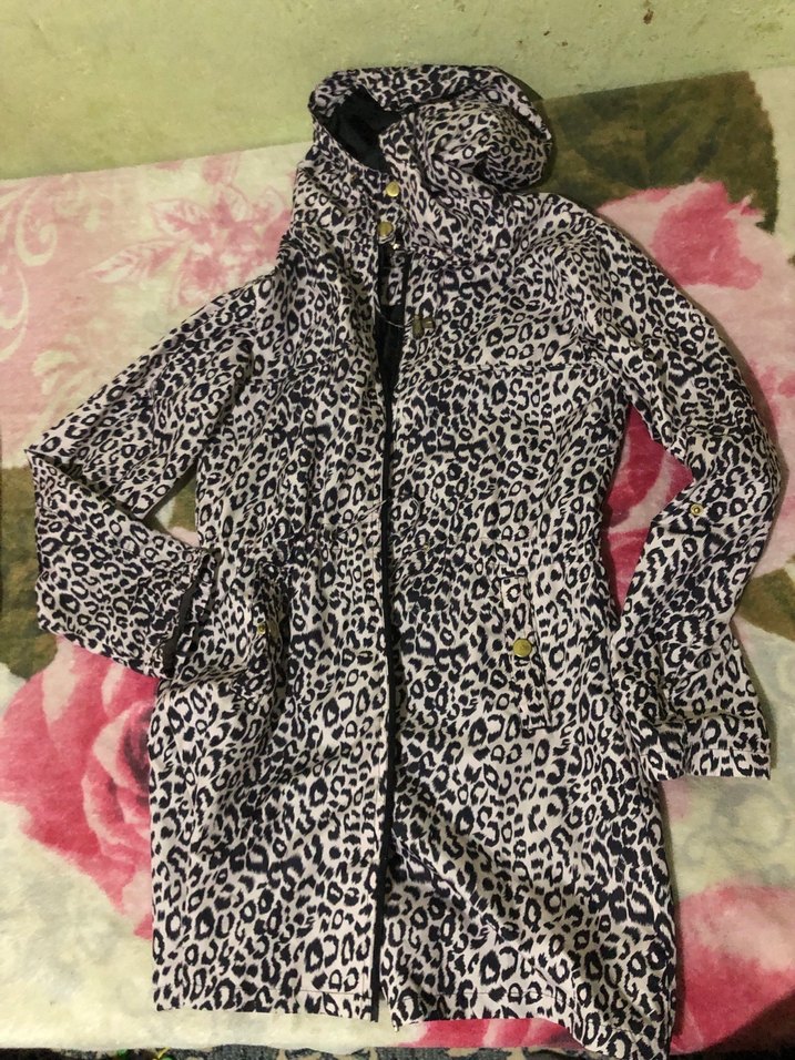Kadın Leopar Desenli Yağmurluk - Görsel 4