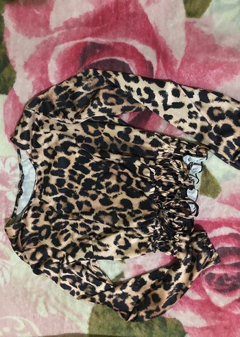 Leopar Desenli Kadın Bluz, Uzun Kollu, Fırfırlı - Görsel 2