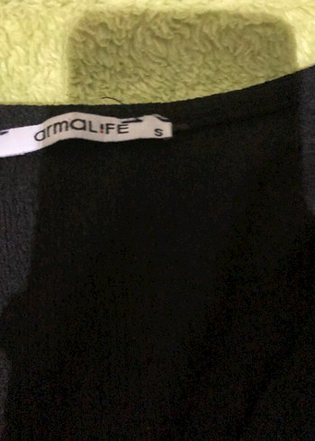 Siyah düğmeli elbise - Görsel 2