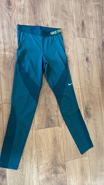 Nike pro tayt m beden