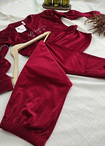 Diğer Pijamoni Fransız Kadife Kumaş Pijama Takımı 