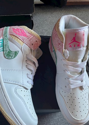 Nike Nike Air Jordan 1 mid paint drip