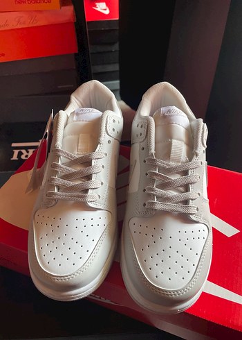 36 Beden beyaz Renk Nike Dunk low retro