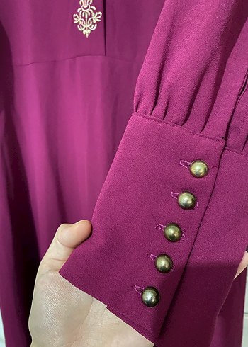 44 Beden bordo Renk Fulya Nakışlı Uzun Kollu Saten Elbise