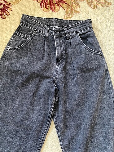 26 Beden siyah Renk Lamelif Siyah jeans