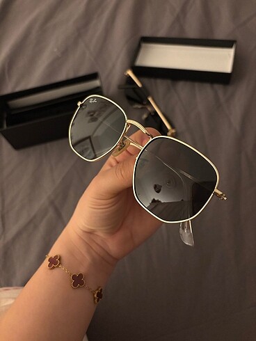 ray ban güneş gözlüğü